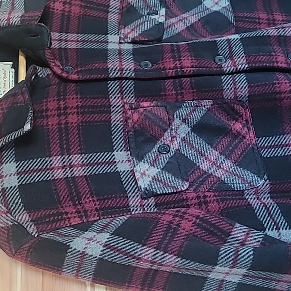 Boston Traders Fleece Shacket, Size M, Maroon, Grey, Black Plaid, Flannel, Soft - Picture 2 of 5